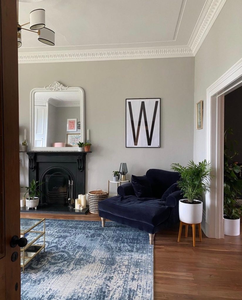 modern and cozy neutral living room 