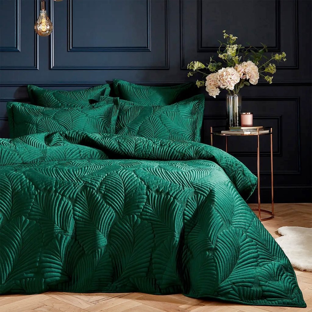 green-bedding-home-decor-trends-for-2021-9242693