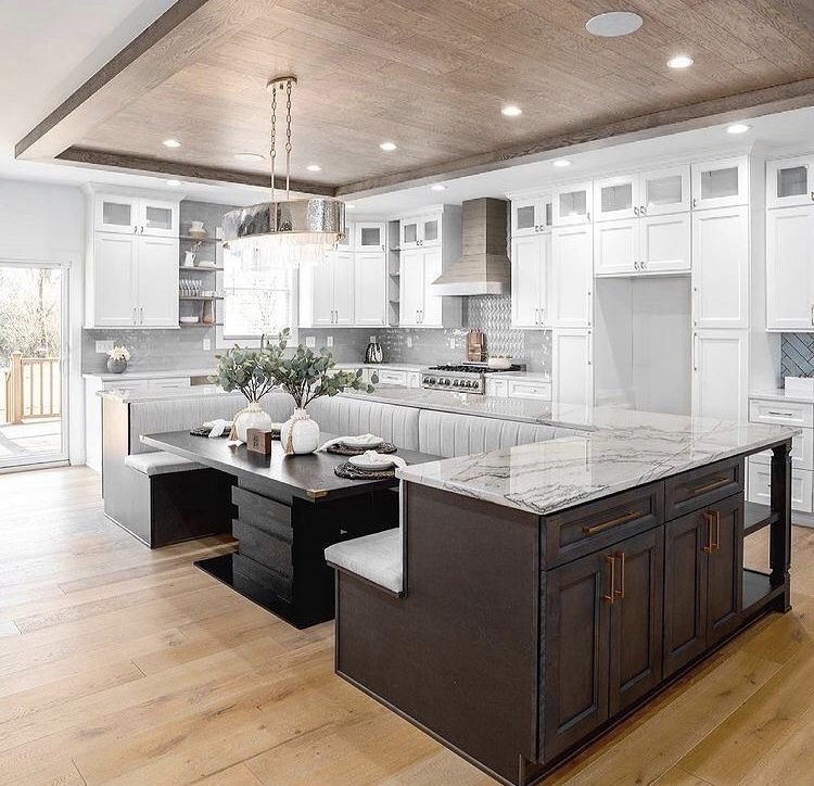 White modern kitchen cabinets