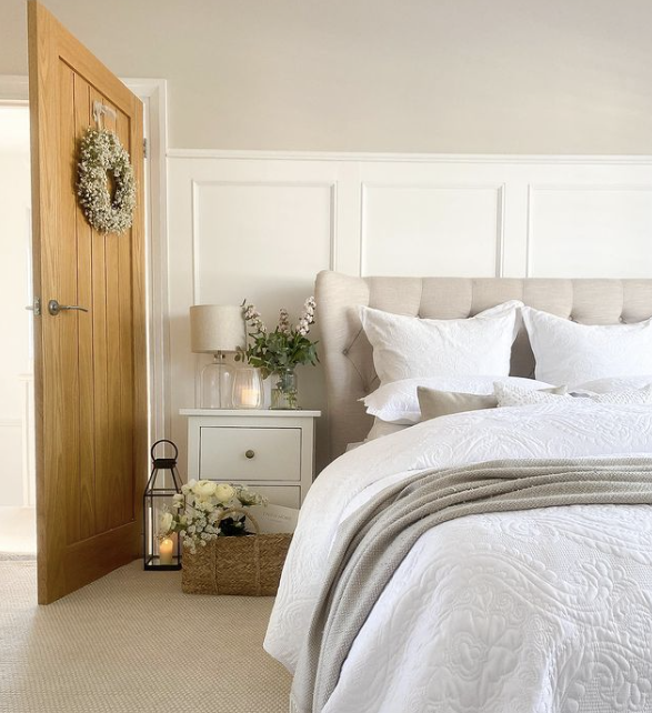 white-bedroom-panelling-white-and-beige-colour-ideas-for-panelling-in-the-bedroom