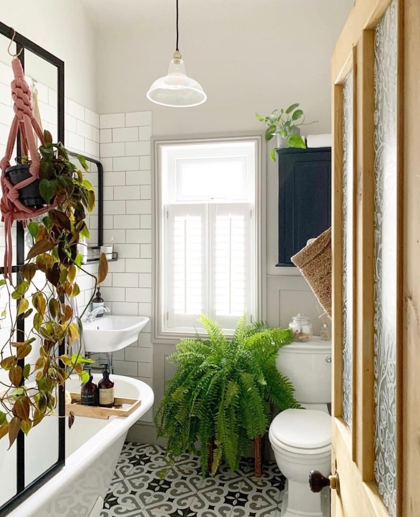 small boho bathroom