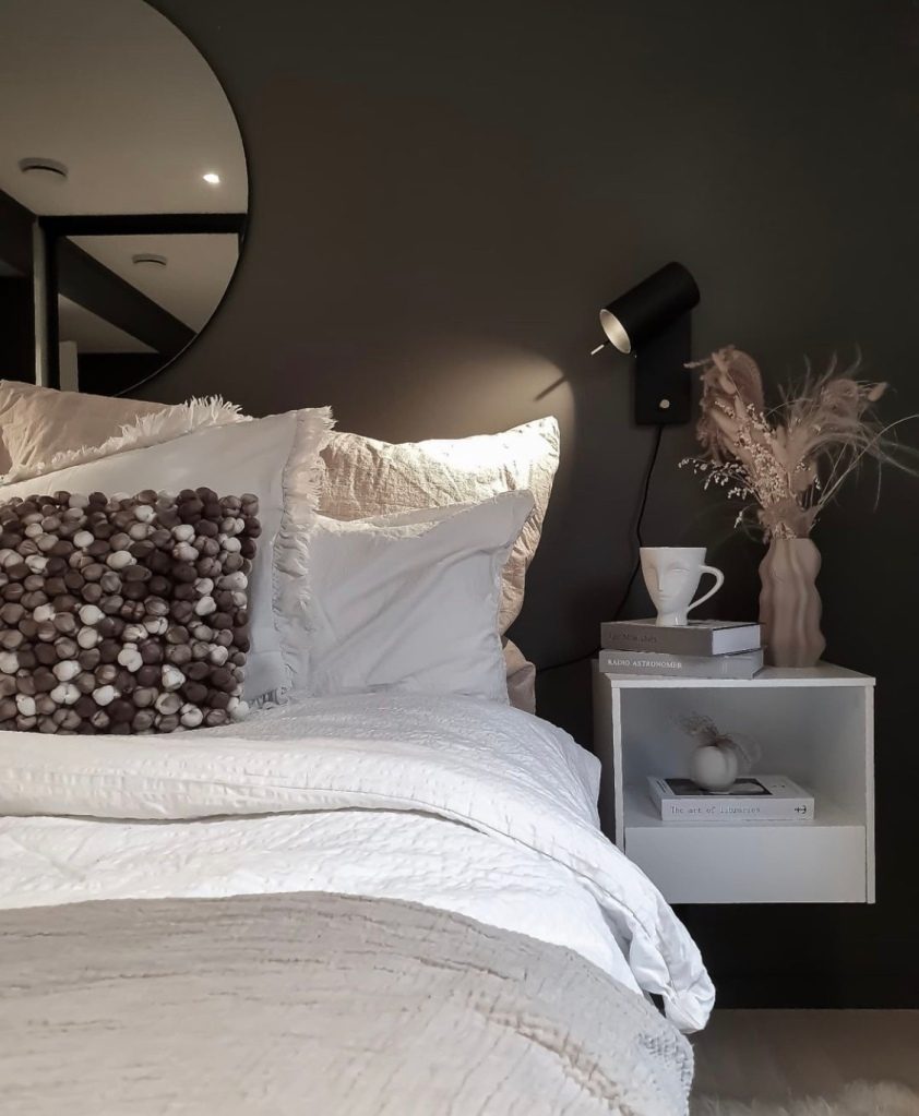 Black bedroom colour idea