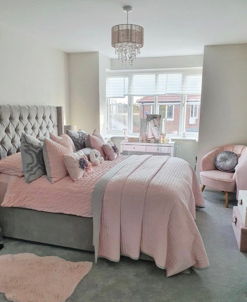 Contemporary colours that go well in a grey bedroom - Ideas with ...