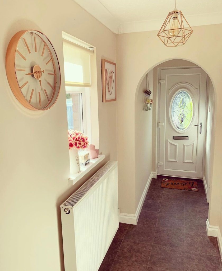 How to make your cream hallway look welcoming - cream hallway ideas