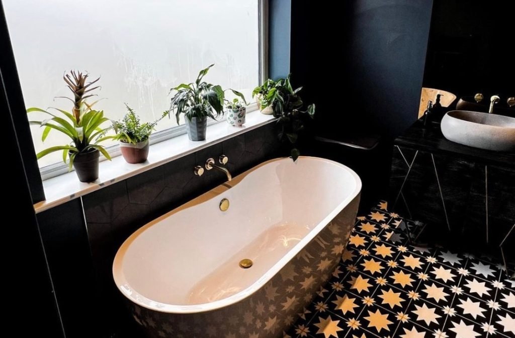 dark tile bathroom