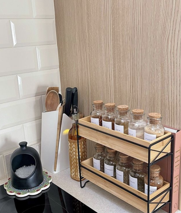how-to-organise-a-kitchen-spice-rack