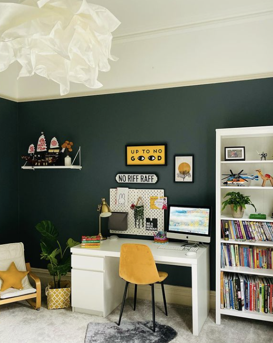 how-to-make-a-boys-room-look-good-bold-colours-and-plenty-of-space-to-work-and-play