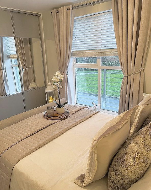 modern-bedroom-decor-ideas-beige-and-cream-colour-scheme
