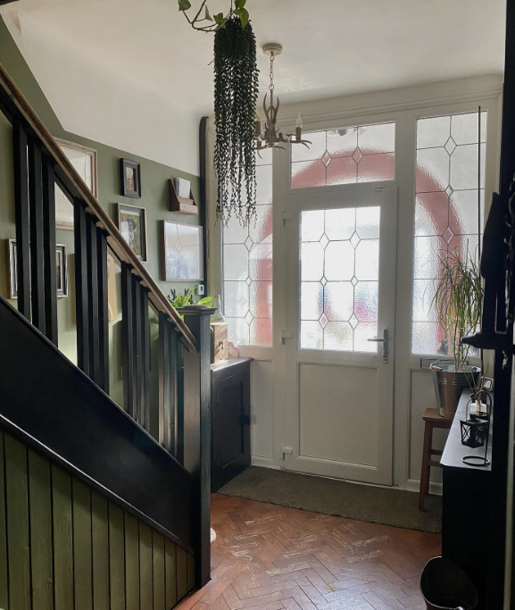 how-to-style-a-green-hallway-and-stairs-colour-combinations-to-consider-dark-green-hallway-idea