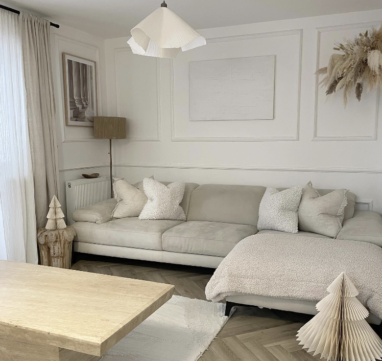 is-wall-panelling-still-trendy-white-living-room-wall-panelling