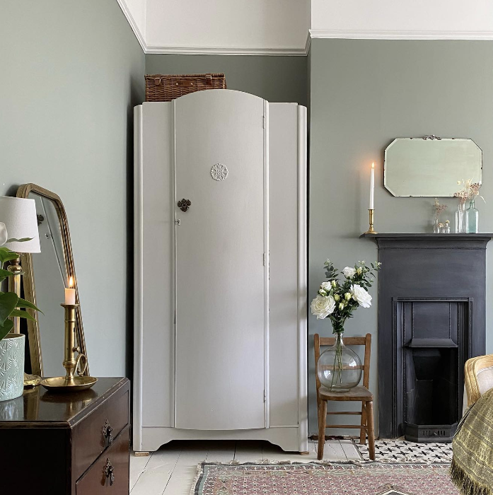 sage-green-bedroom-ideas-furnishing-a-sage-green-bedroom