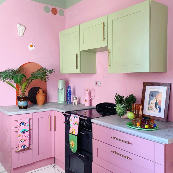 Pink Kitchen - Barbiecore interior trend