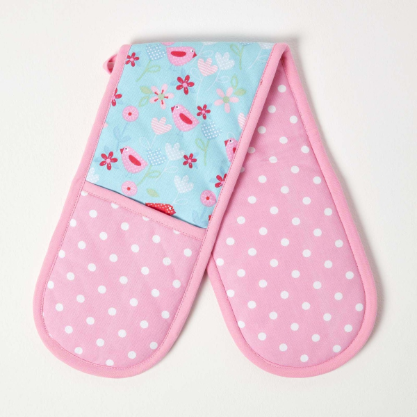 pink polka dot oven gloves - Barbiecore interior trend