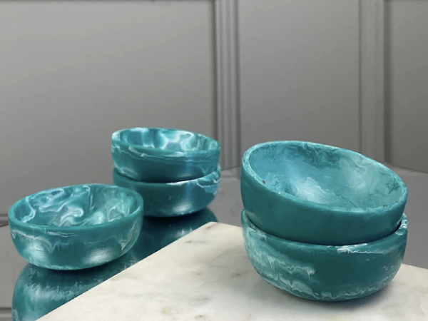 teal blue resin saland and dining bowls