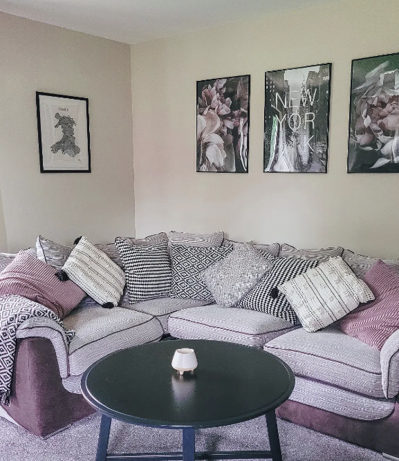 white and purple living room - dulux egyptian cotton paint