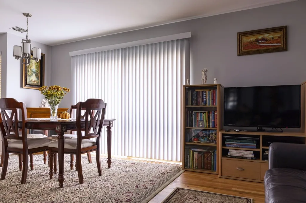 Choosing the Perfect Window Treatments: A Guide to Blinds and Curtains 