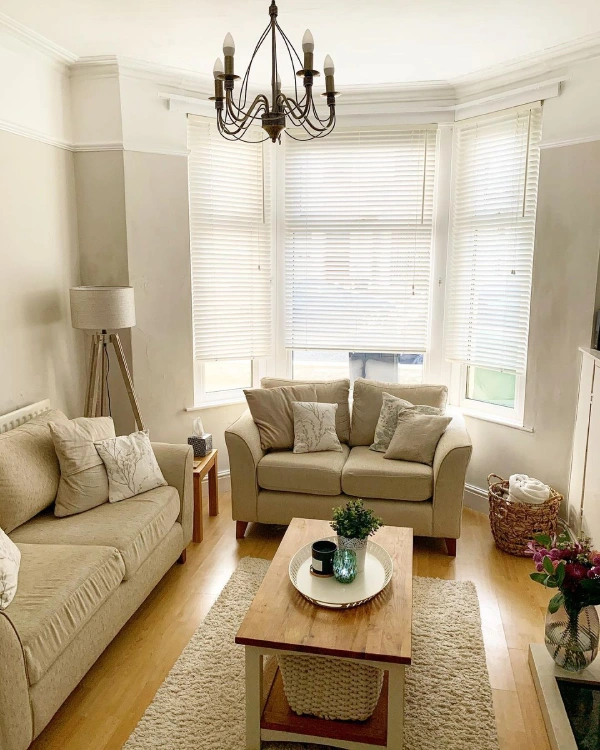 Dulux Egyptian cotton in a victorian style living room