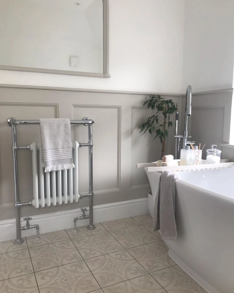 bathroom panelling with a bathtub