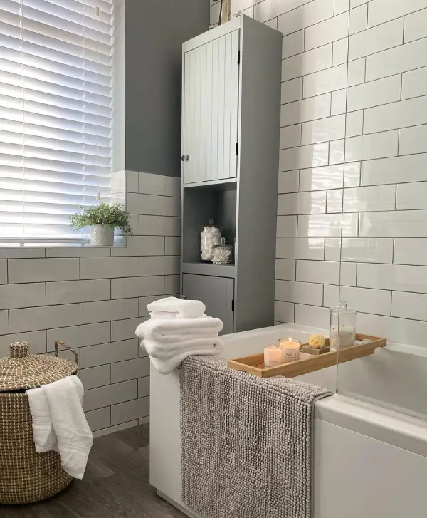 Half grey and white bathroom idea 