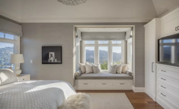 bay window idea in a bedroom