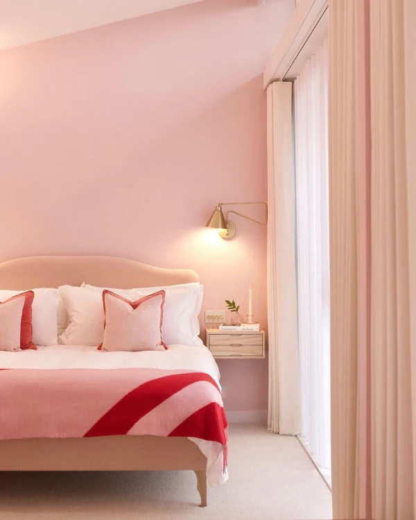 full pink bedroom idea