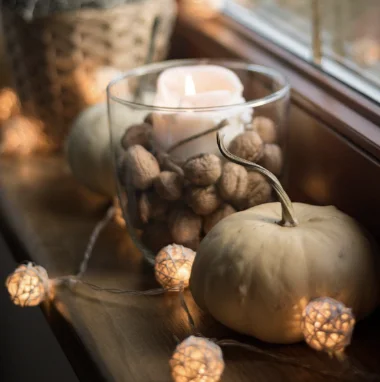 autumn and fall decorative items to go with your wallpaper