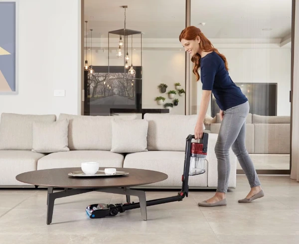 flexible vaccum cleaner that gets under tables and sofas