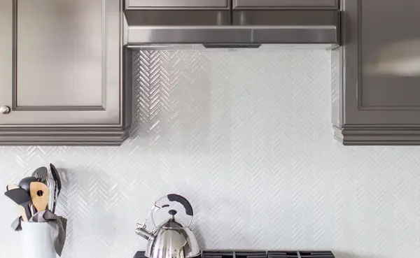 herringbone backsplash tile ideas for white kitchen