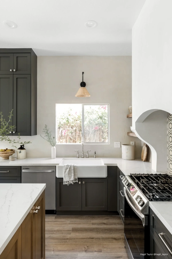 matte white ceramic backsplash kitchen tile ideas