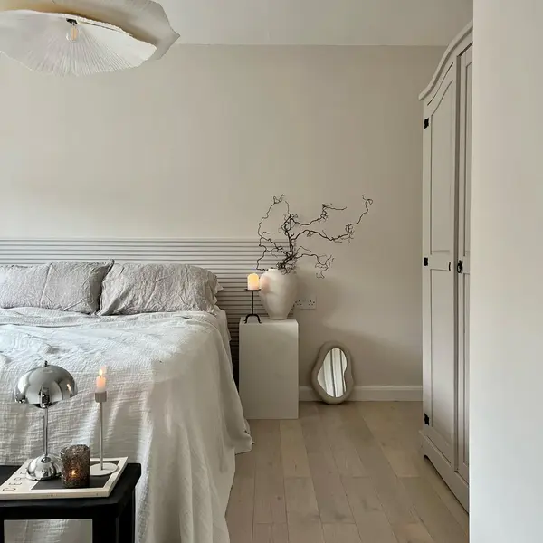 off white bedroom paint colour for a neutral space