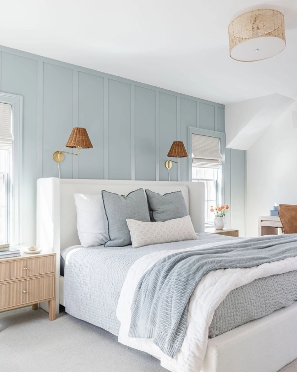 wall panelling accept wall in bedroom