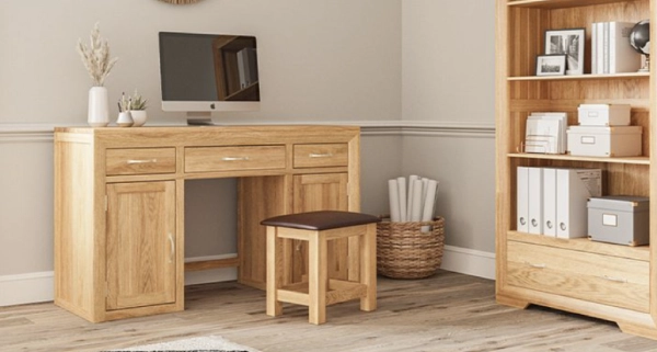 a guide on where to buy an oak desk for a home office