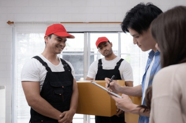 What Services Are Included When You Hire Professional Movers